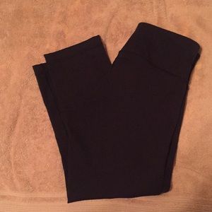 Lulu lemon wonder under regular waist crops